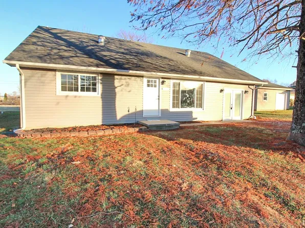 811 N Polk Dr, Oakland City, IN 47660