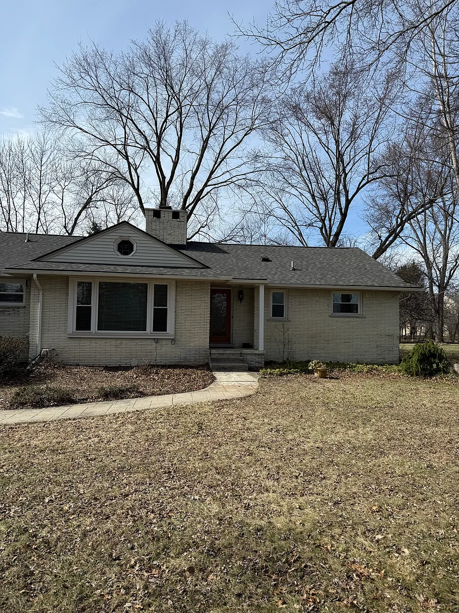 Building Photo - 30475 Birchway Dr