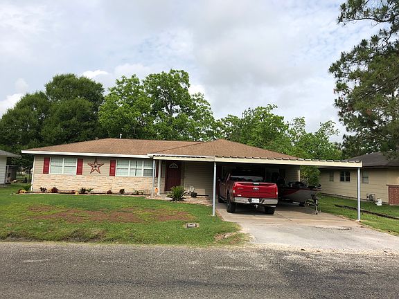 2nd image of 410 Nancy Dr
