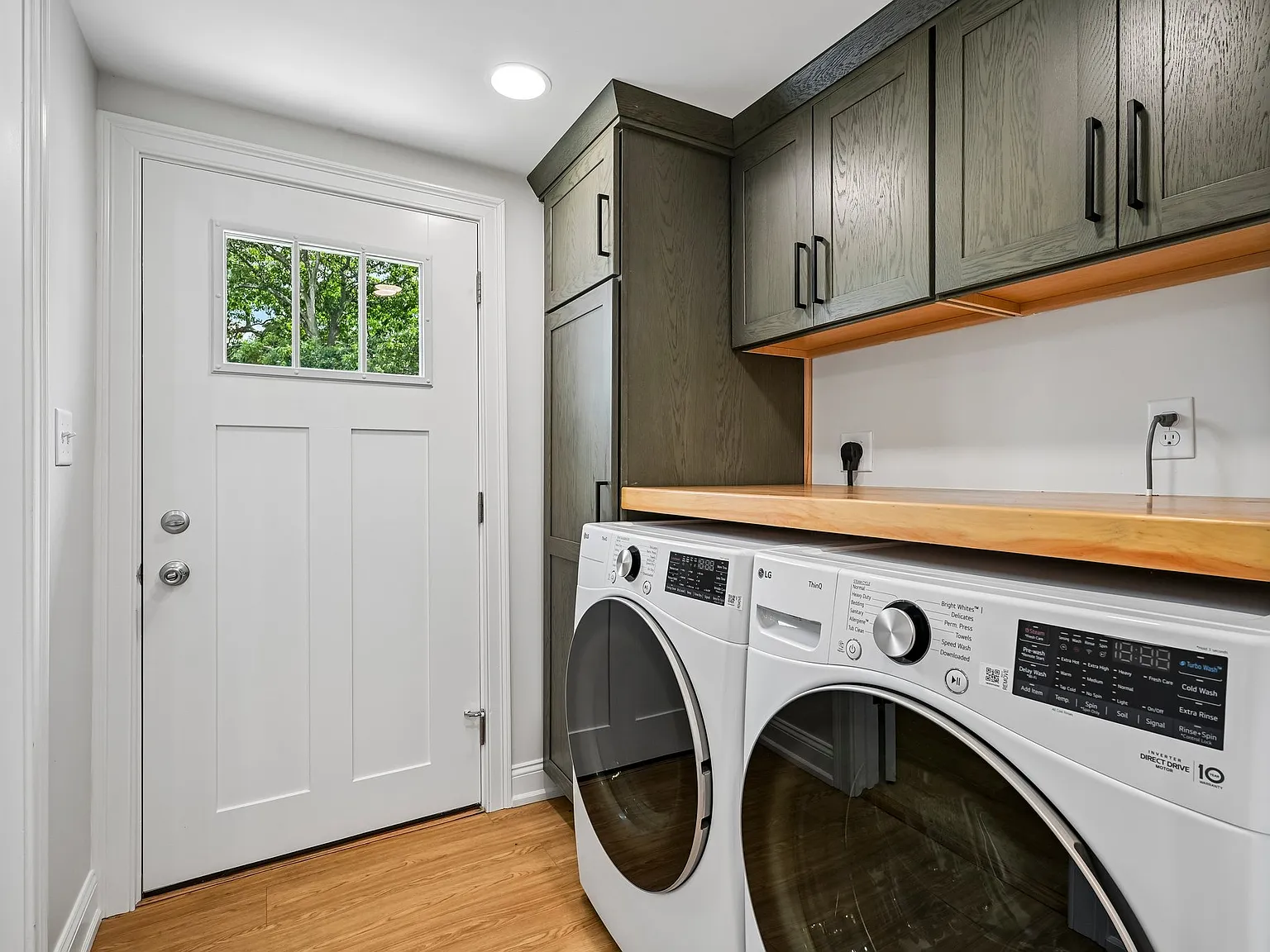 2 bed, 1172 sqft, $3,750 — Photo 4