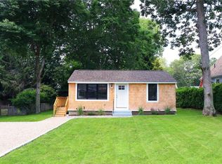 70 Beach Plum Rd, Narragansett, RI 02882