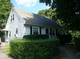 26 Sunnybank Rd, West Roxbury, MA 02132