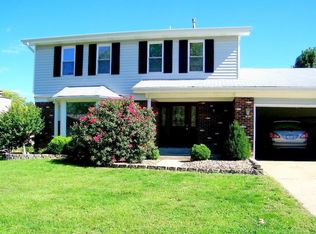 5 Oak Point Dr, Saint Peters, MO 63376