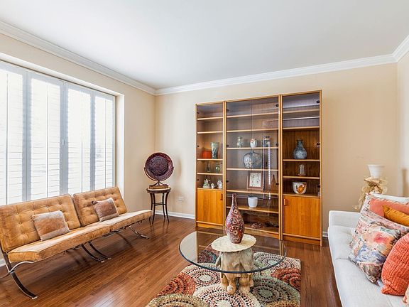 3rd image of 3646 Canton Cir