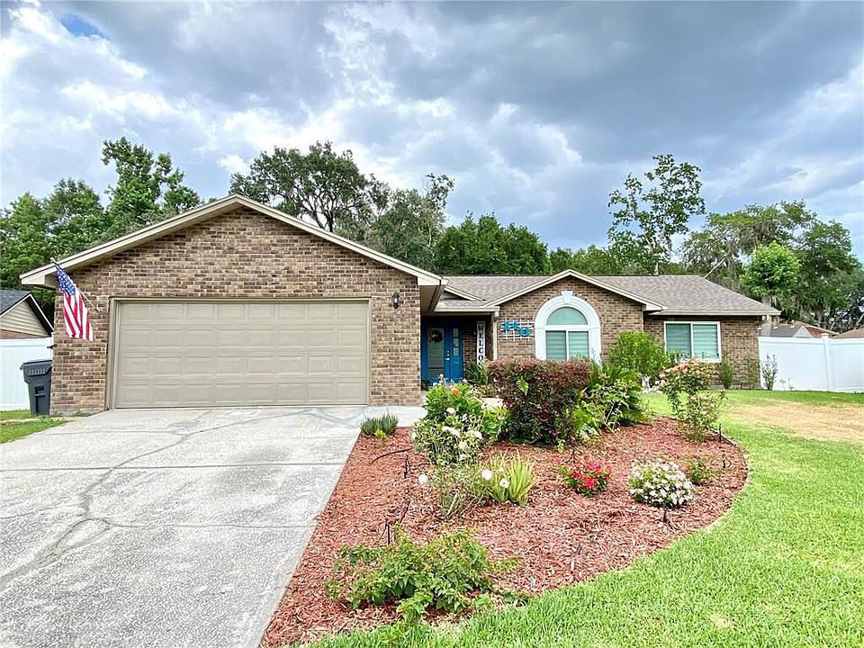 1st image of 2411 Parkland Dr
