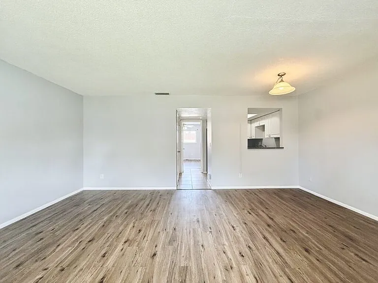 4729 39th Ave N #206 — Photo 20
