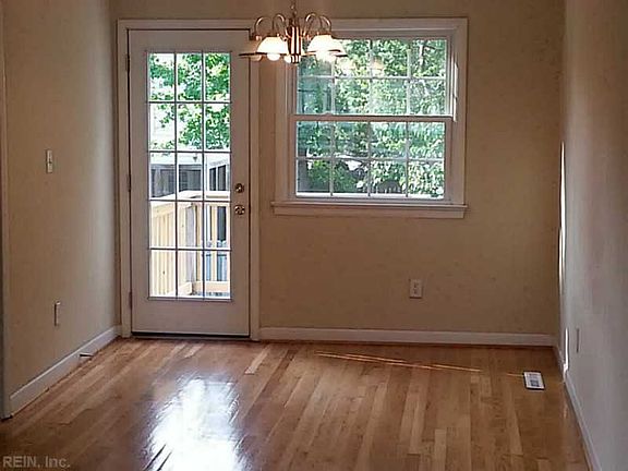 3rd image of 502 Brockridge Hunt Dr