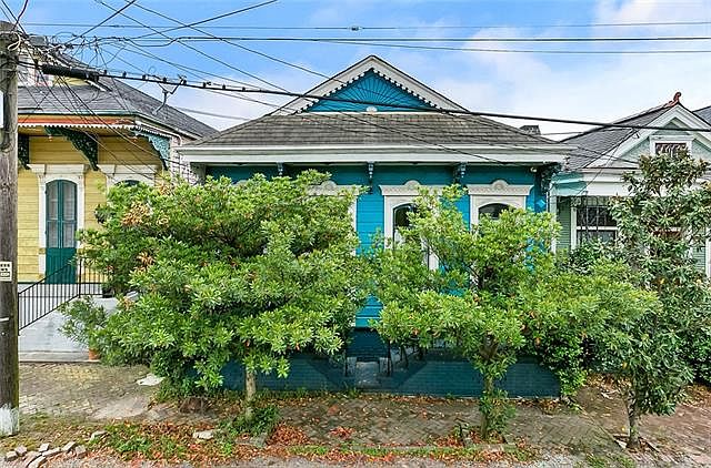 1st image of 1211 Marigny St
