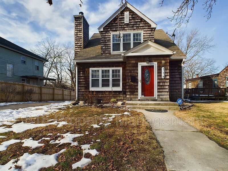 1st image of 118 S Willis Ave
