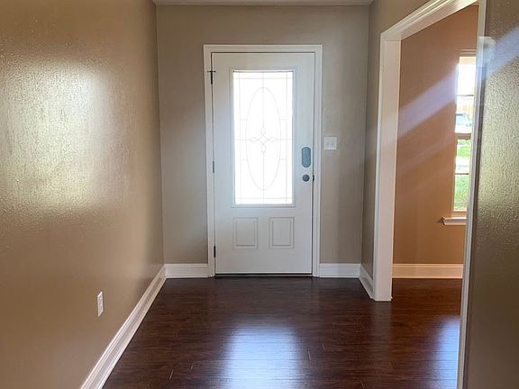 4th image of 4927 Stonewall Cir