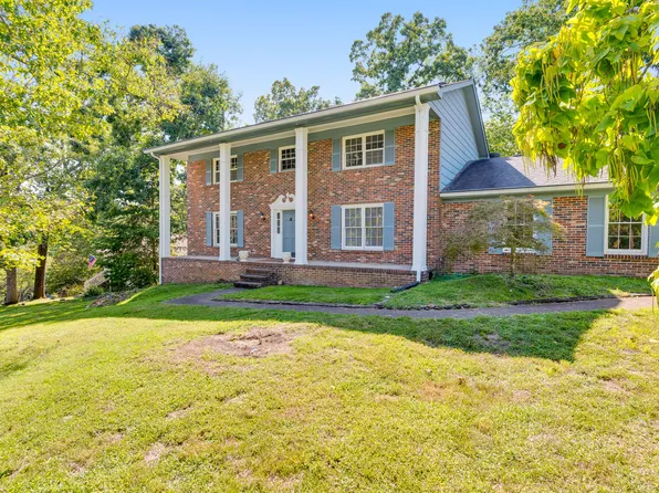 5661 Grayshore Ln, Hixson, TN 37343