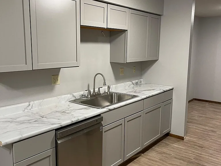 W150S7046 Cornell Cir — Photo 2