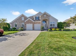 397 E Inverness Dr, Highland Hts, OH 44143