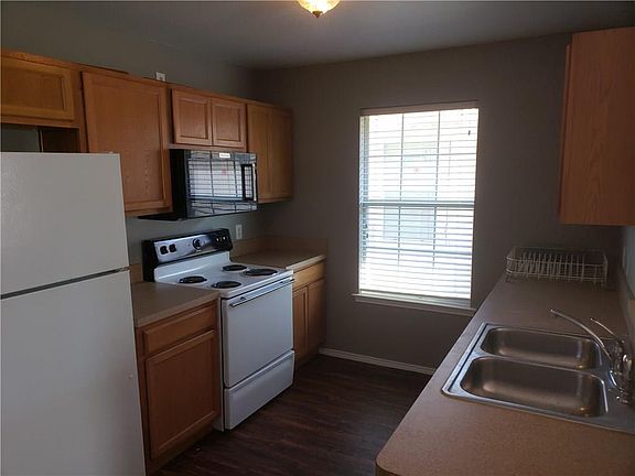 2nd image of 2702 NW 19th St
