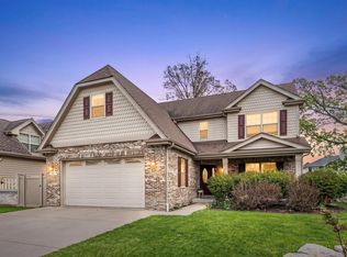 456 Arbor Ln, Wood Dale, IL 60191