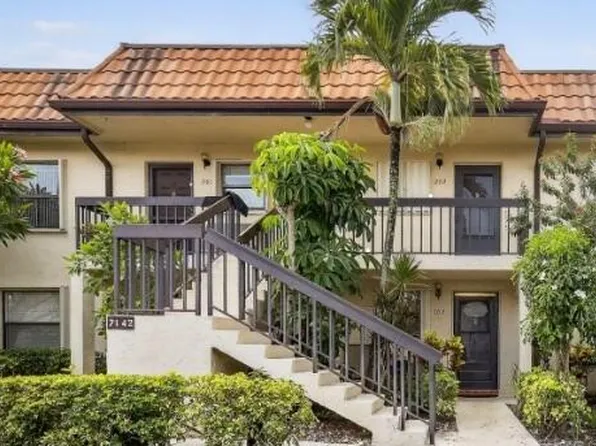 7142 GOLF COLONY Court #102, Lake Worth, FL 33467