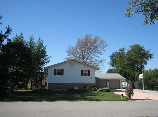 921 Harvestyme Ln, Troy, IL 62294