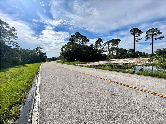 3rd image of 717 Biscayne Dr