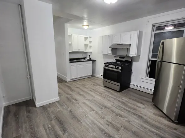 84 Salem St APT 2, Lawrence, MA 01843