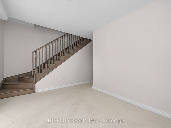 5th image of 12 Radisson St