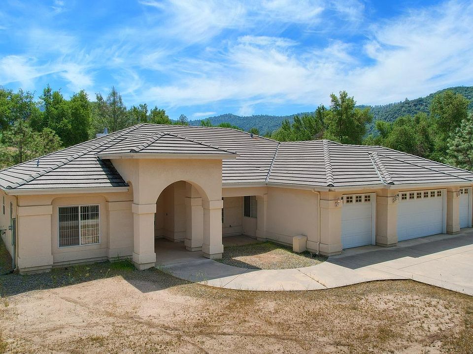 1st image of 41167 Shandee Ln