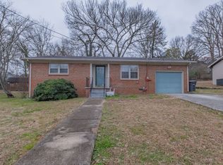 410 Green Cove Ave, Fayetteville, TN 37334