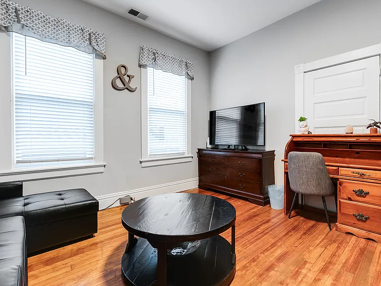 3313 Ellwood Ave #2 — Photo 9
