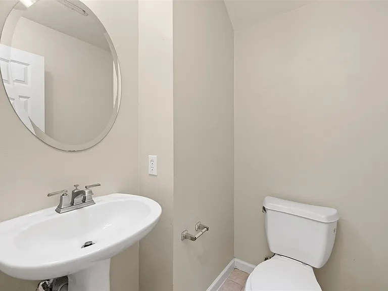 1708 Dennis St — Photo 12