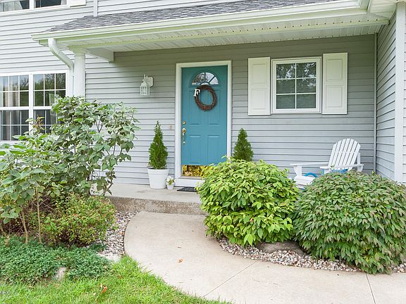 2nd image of 58470 Kristina Cir E