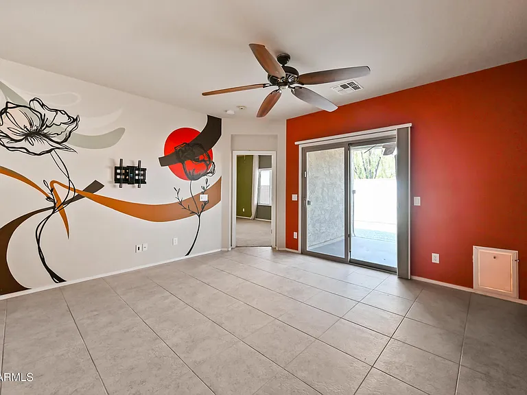 26182 W Tonto Ln — Photo 4