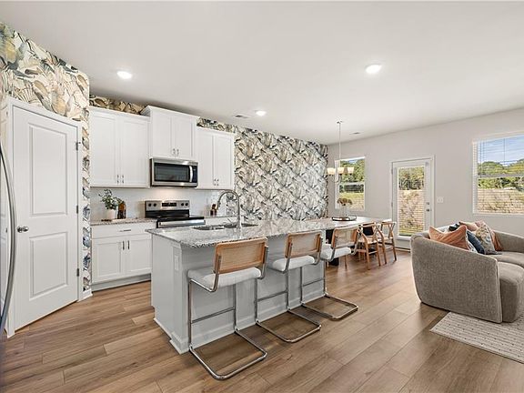 2nd image of 504 Meadowbrook Way