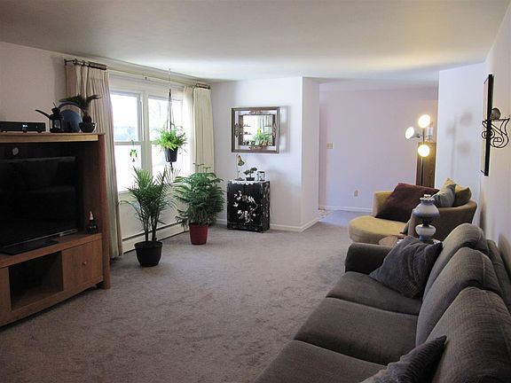 2nd image of 3905 Marigold Dr