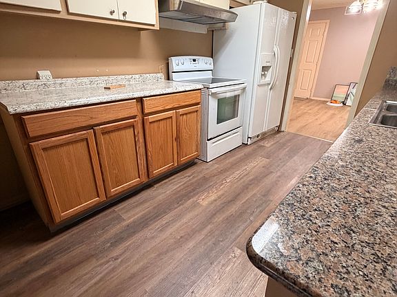 5th image of 513 Northwest Ave