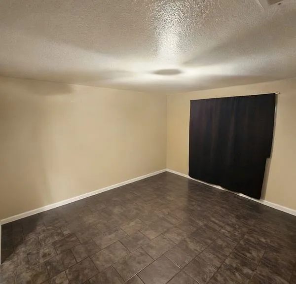 1460 Berry Dr — Photo 7