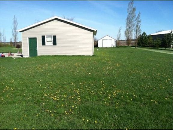 3car garage & outbuilding