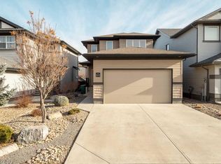 98 Moonlight Blvd W, Lethbridge, AB T1J5K9