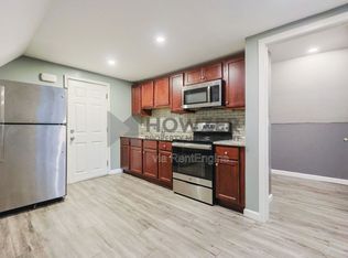 4 E Broadway APT 3, Taunton, MA 02780