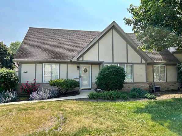 1710 Willow Circle Dr, Crest Hill, IL 60403