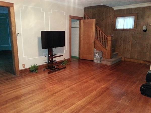 Living Room with hardwood Floors!