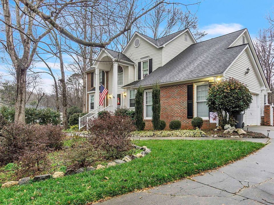 1st image of 6 Squirrel Hill Ct
