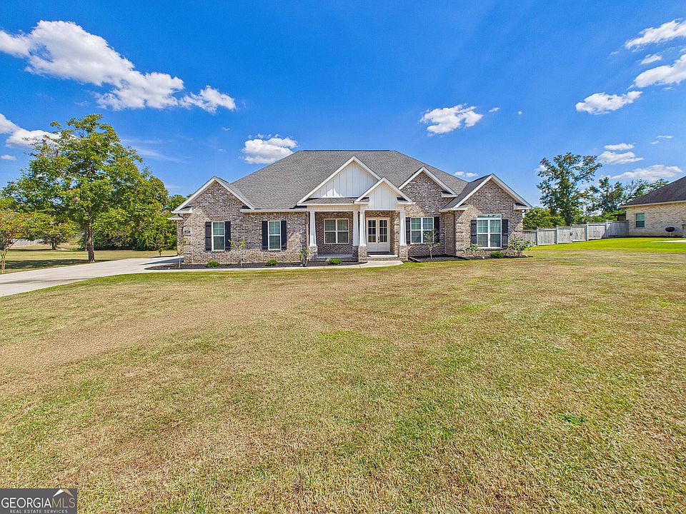 1st image of 207 Yale Cir