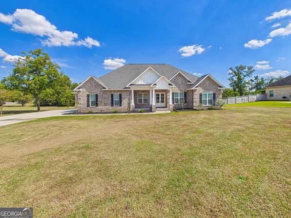 207 Yale Cir, Bonaire, GA 31005
