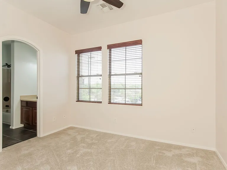 2433 W Horsetail Trl — Photo 25