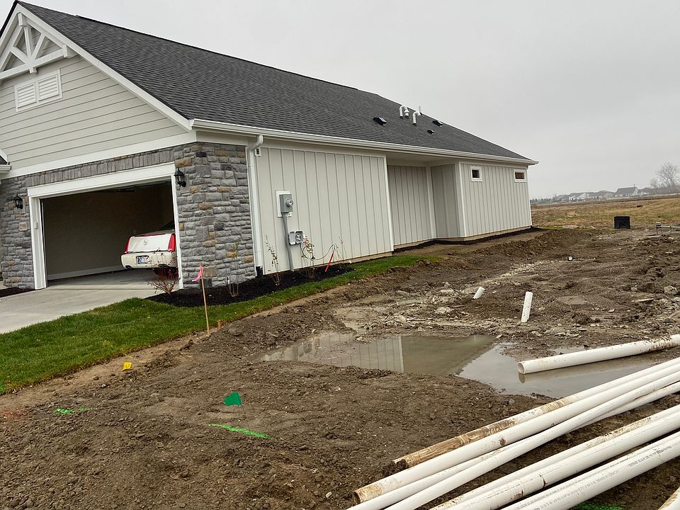 2nd image of 2599 Collins Dr