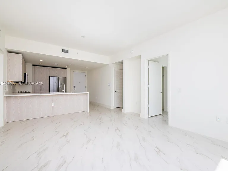 2000 S Metropica Way #2007 — Photo 16