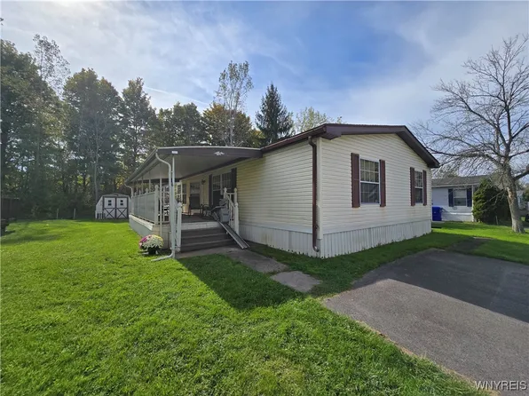 291 Sunset Dr, Holley, NY 14470