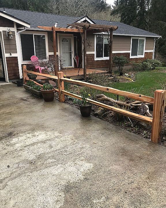 1st image of 929 133rd St NW