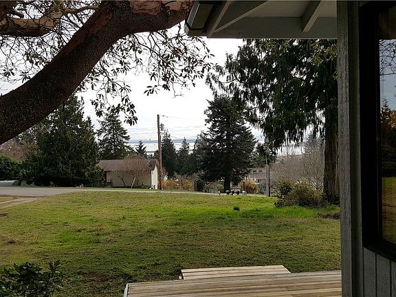 3rd image of 576 Olympic View Dr