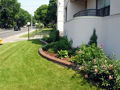 869 Avenue Rd — Photo 17