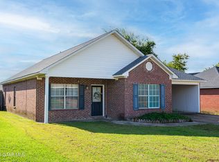 120 Tomlinson Dr, Starkville, MS 39759